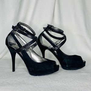 Guess - Double Strap Suede Heels